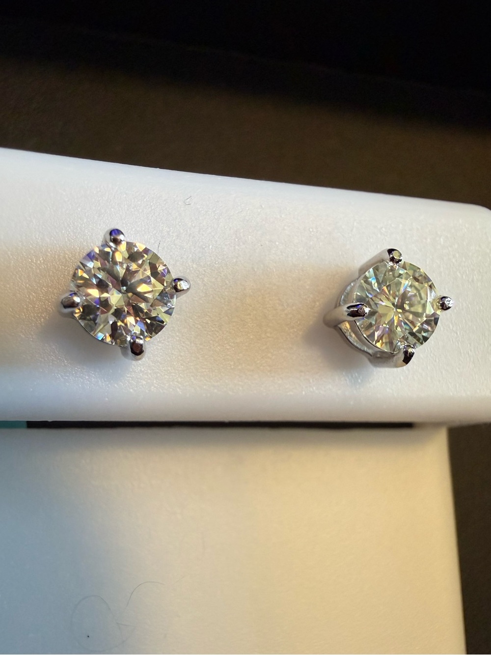 Screw Back Moissanite Stud Earrings 0.85 CTW VVS D Color NWT 925 Sterling Silver